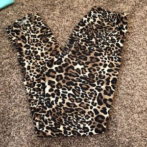 Cheetah leggings